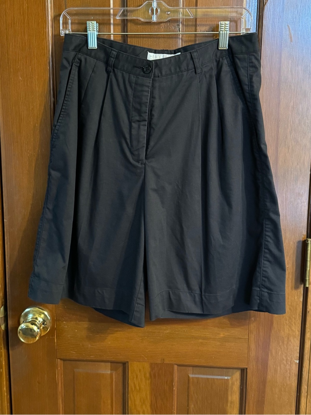 Nike Golf  Black Bermuda Shorts GUC